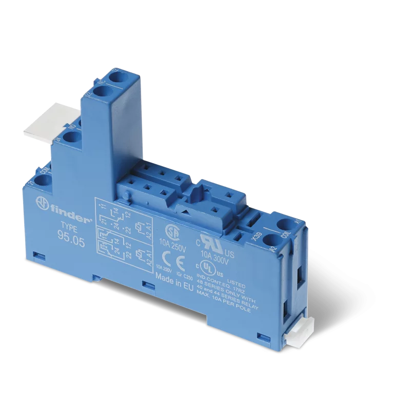 Type 95.05 - socket with screw (box clamp) terminals Type 95.05 - socket with screw (box clamp) terminals
