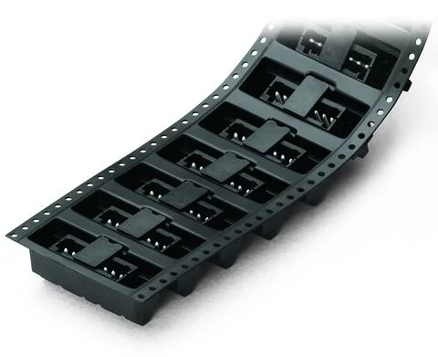 733-332/105-604/997-446 - THR male header; 0.8 x 0.8 mm solder pin; straight; 100% protected against mismating; in tape-and-reel packaging; Pin spacing 2.5 mm; 2-pole; black