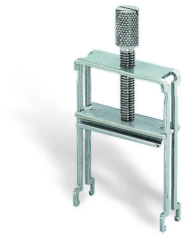 790-140 - Shield clamping saddle; 43 mm wide; 22-40 mm diameter conductors